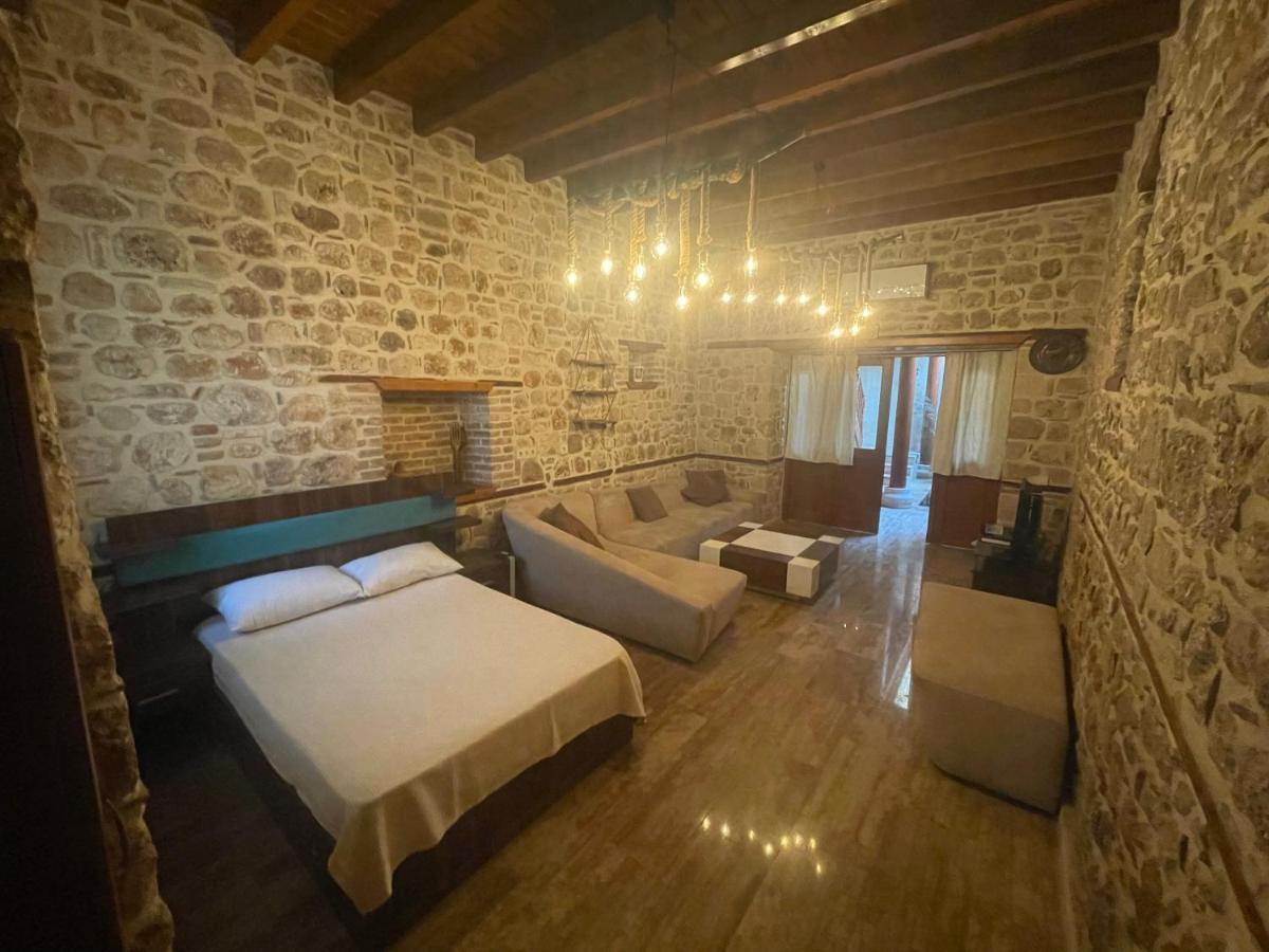 Stony House In The Old Town Vila Antália Exterior foto