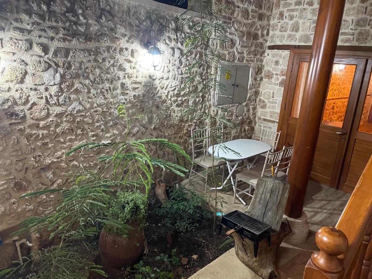 Stony House In The Old Town Vila Antália Exterior foto